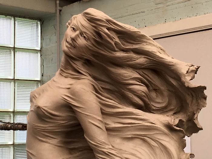 Artist Creates Life-Size Sculptures Of Women Inspired By Renaissance Art, Reveals The Beauty Of Female Form
