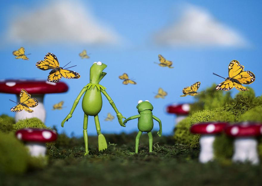 I Photograph Kermit The Frog Having Crazy Adventures I Photograph Kermit The Frog Having Crazy Adventures