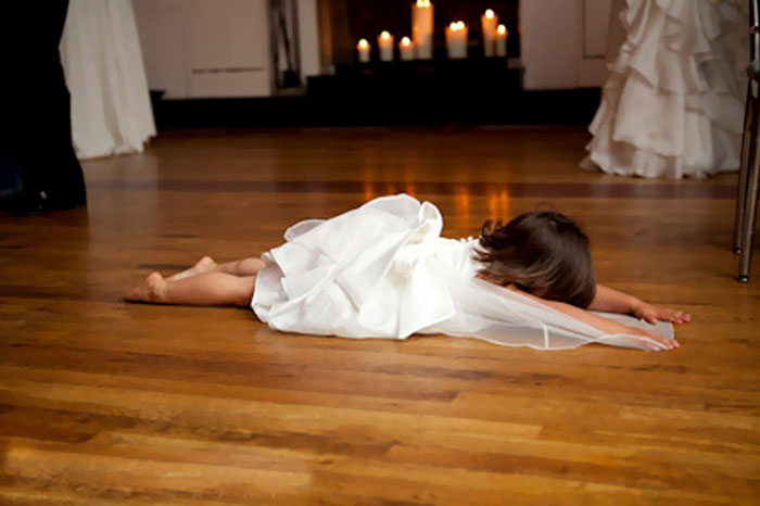 36 Hilarious Pics Of Kids At Weddings 36 Hilarious Pics Of Kids At Weddings