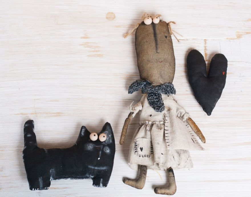 Attic Beauty: Textile Dolls By Alyona Razdorova