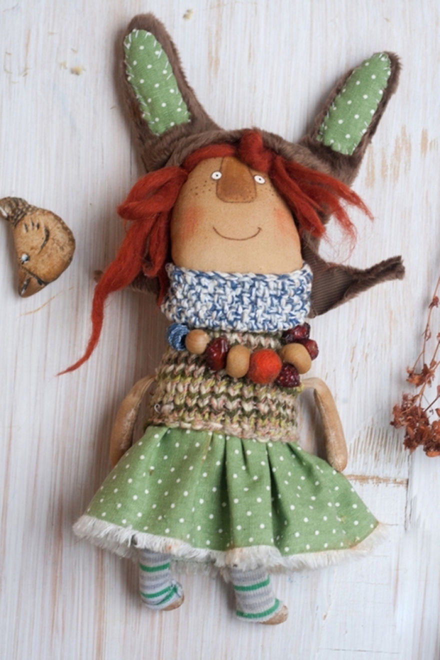 Attic Beauty: Textile Dolls By Alyona Razdorova