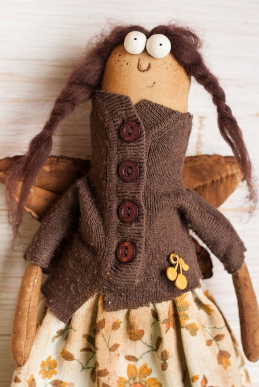 Attic Beauty: Textile Dolls By Alyona Razdorova