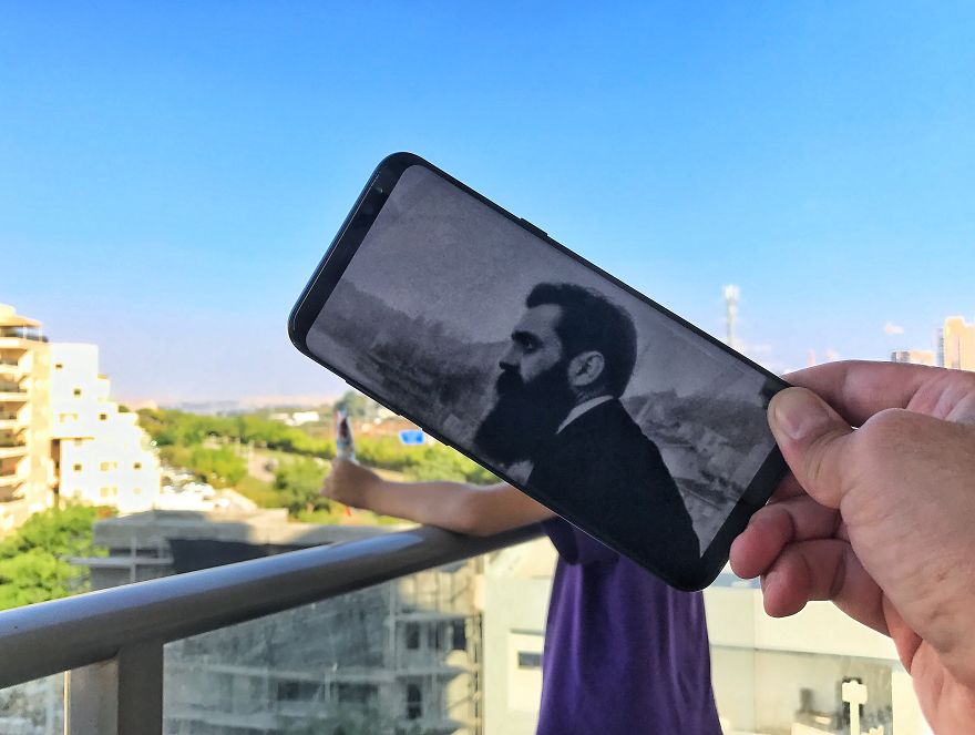 I Bring Everyday Objects To Life With My Smartphone (Part 6) I Bring Everyday Objects To Life With My Smartphone (Part 6)