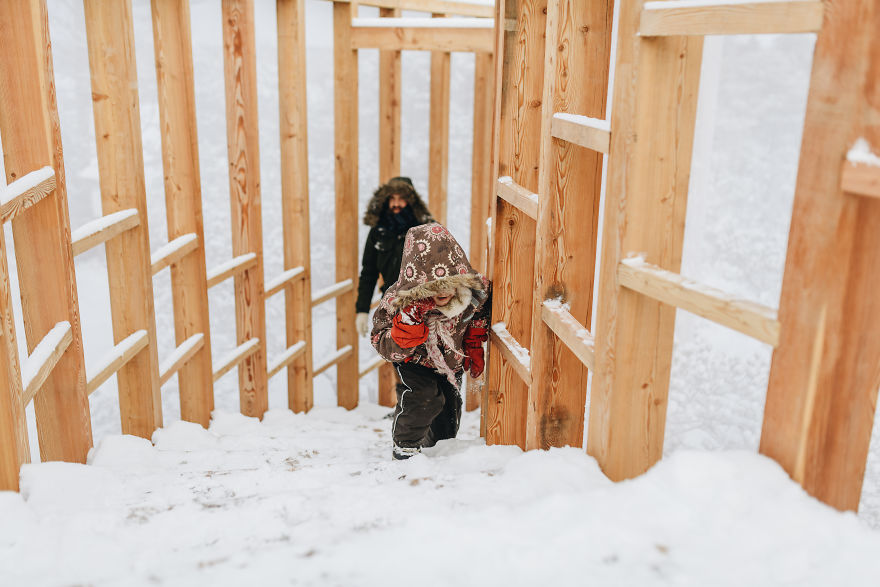 Estonia, Where Winter Still Prevails: Students Build A Staircase-Tower For Bog Watching