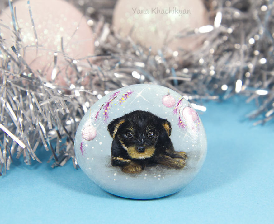 I Paint Miniature Pet Portraits On Stones Which Touch My Heart Every Single Time