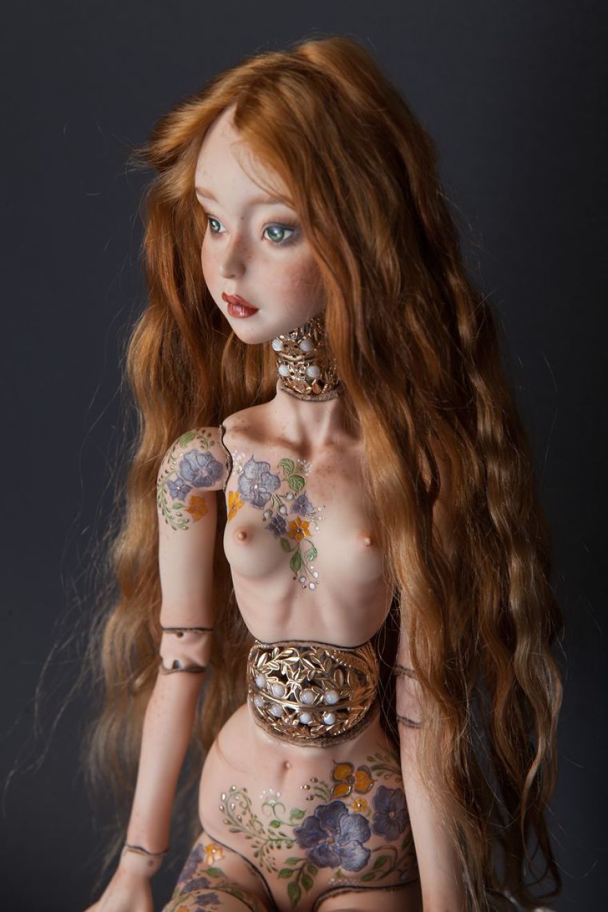 Can’t Take My Eyes Off Of You: True-To-Life Beautiful Collectible Dolls With Golden Joints Can’t Take My Eyes Off Of You: True-To-Life Beautiful Collectible Dolls With Golden Joints