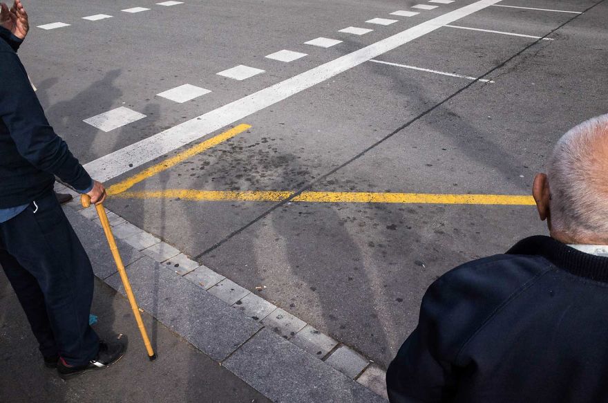 50 Incredibly Lucky Shots By Probably The Best Street Photographer In The World 50 Incredibly Lucky Shots By Probably The Best Street Photographer In The World