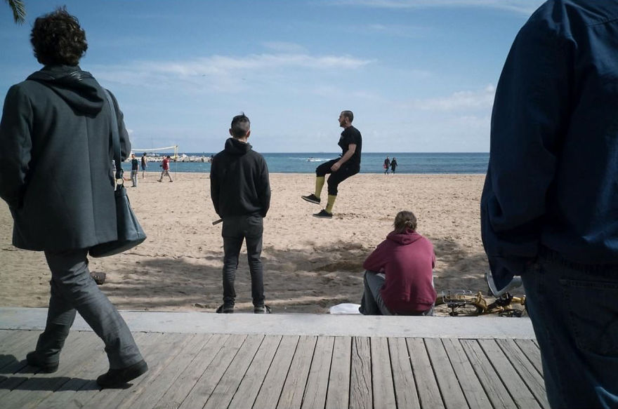 50 Incredibly Lucky Shots By Probably The Best Street Photographer In The World 50 Incredibly Lucky Shots By Probably The Best Street Photographer In The World