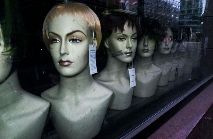 50 Incredibly Lucky Shots By Probably The Best Street Photographer In The World 50 Incredibly Lucky Shots By Probably The Best Street Photographer In The World