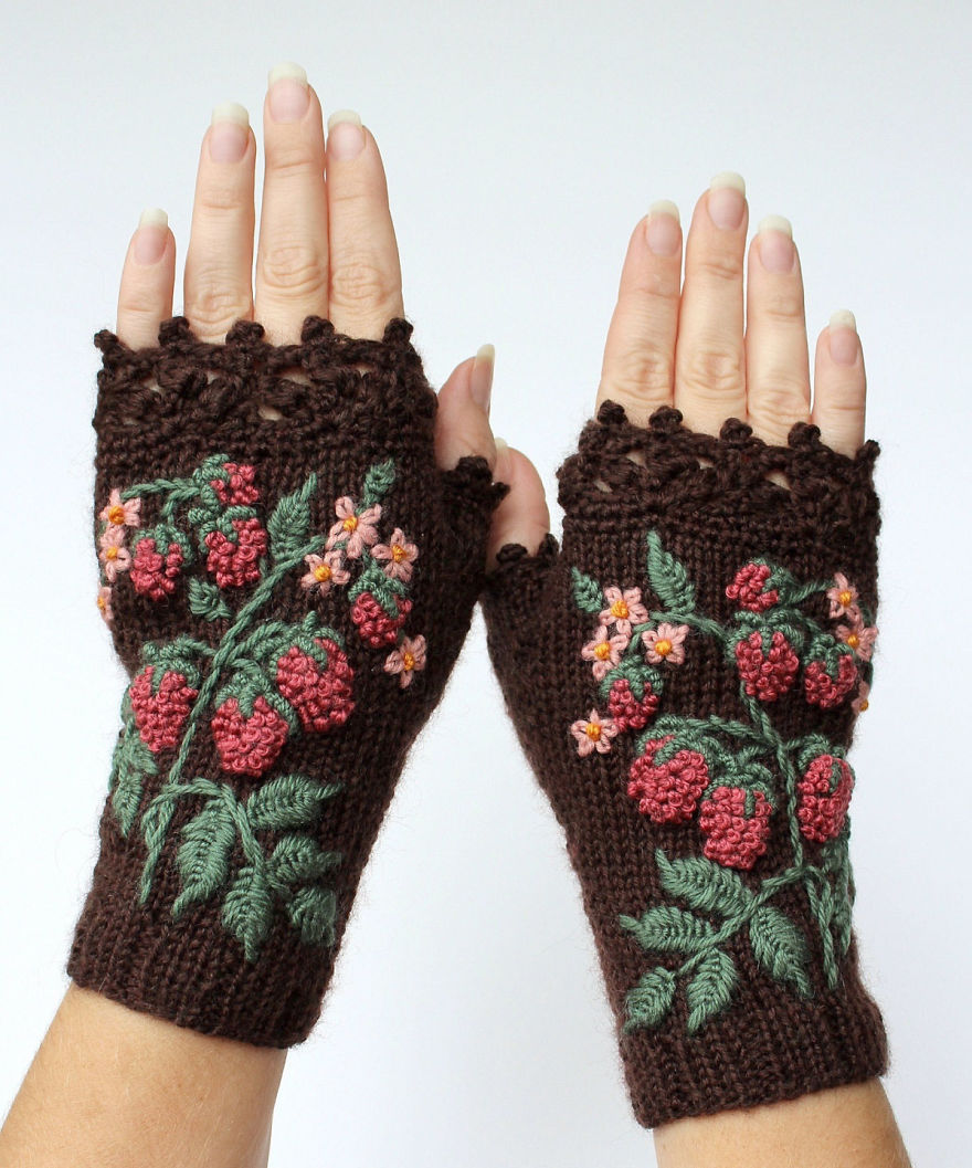I Make Embroidered Mittens And Gloves That Will Keep Your Hands Warm