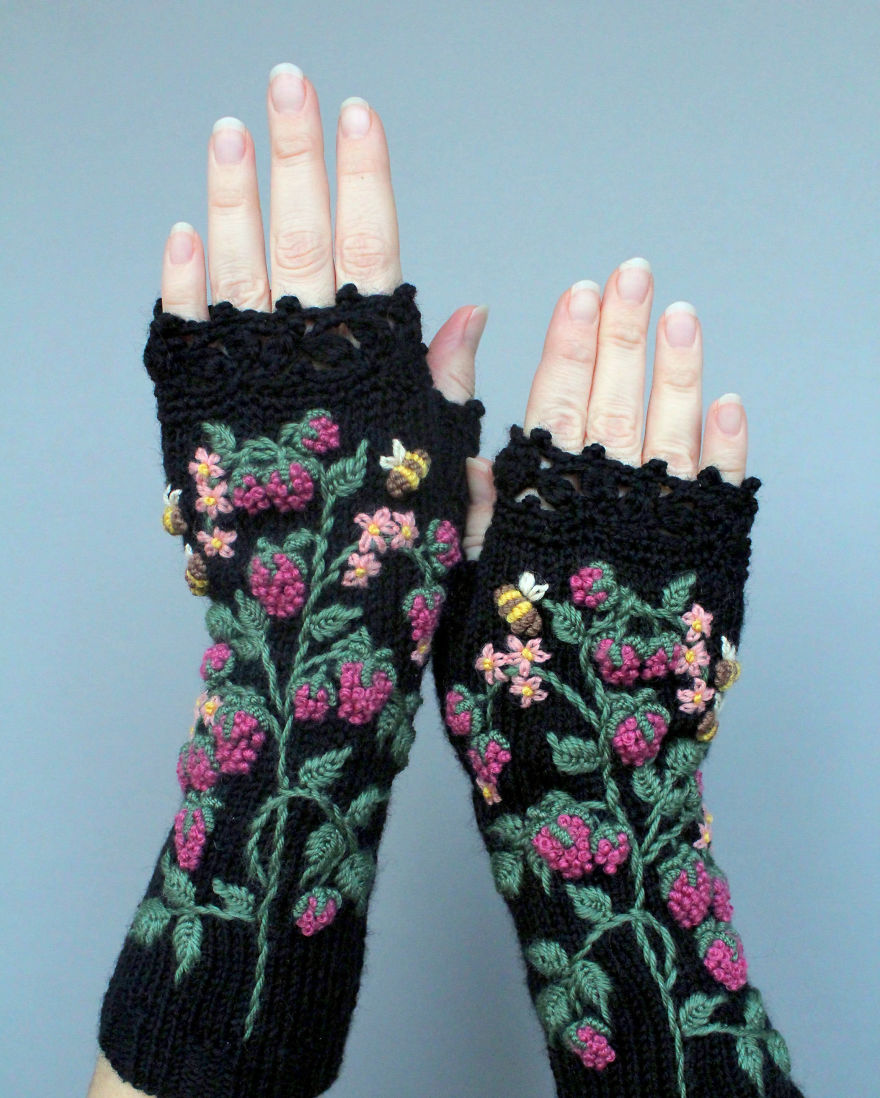 I Make Embroidered Mittens And Gloves That Will Keep Your Hands Warm