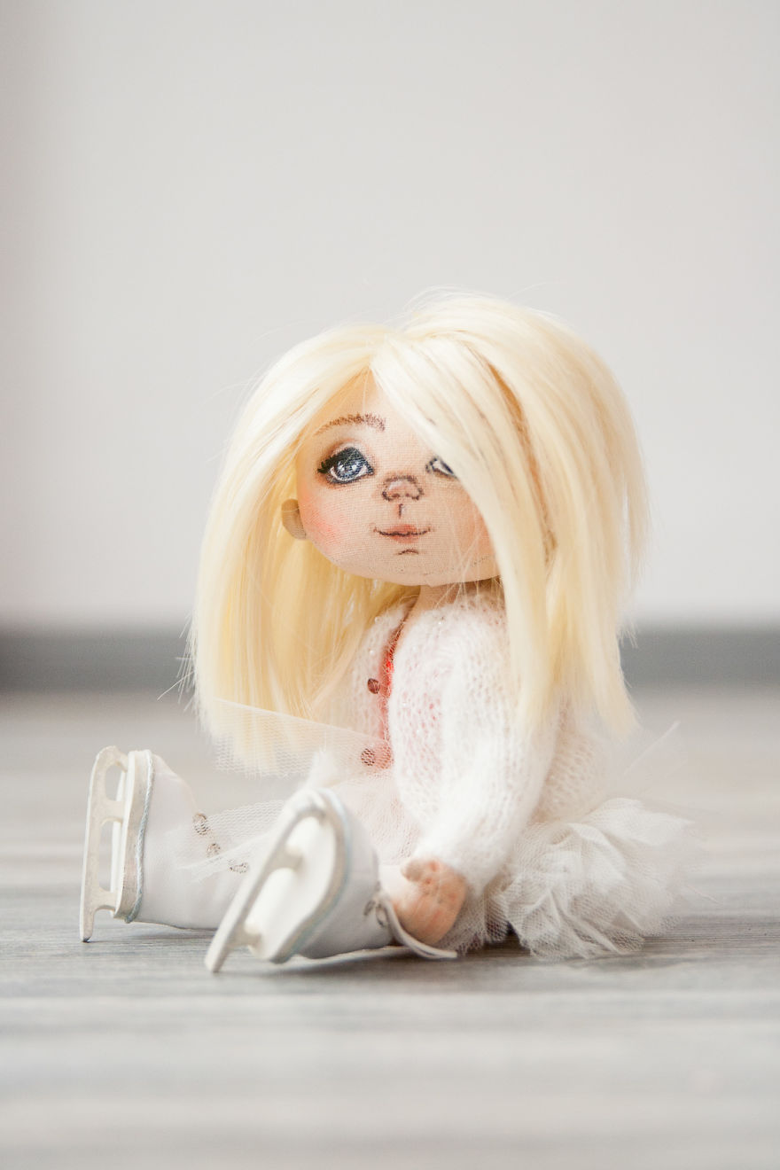 My Girlfriend Create Unique Dolls And She’s Very Shy. I Told Her She’s Wrong