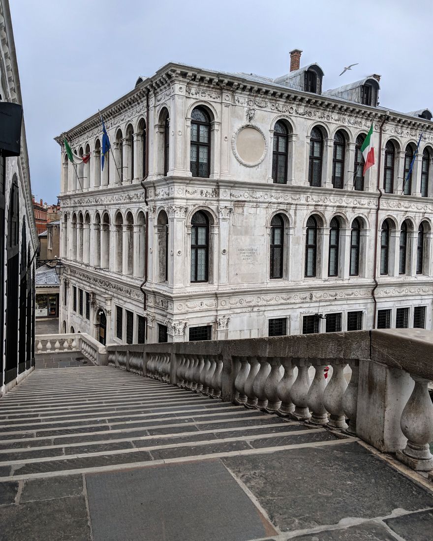 I Photographed The Unimaginable –
Completely Empty Venice I Photographed The Unimaginable –
Completely Empty Venice