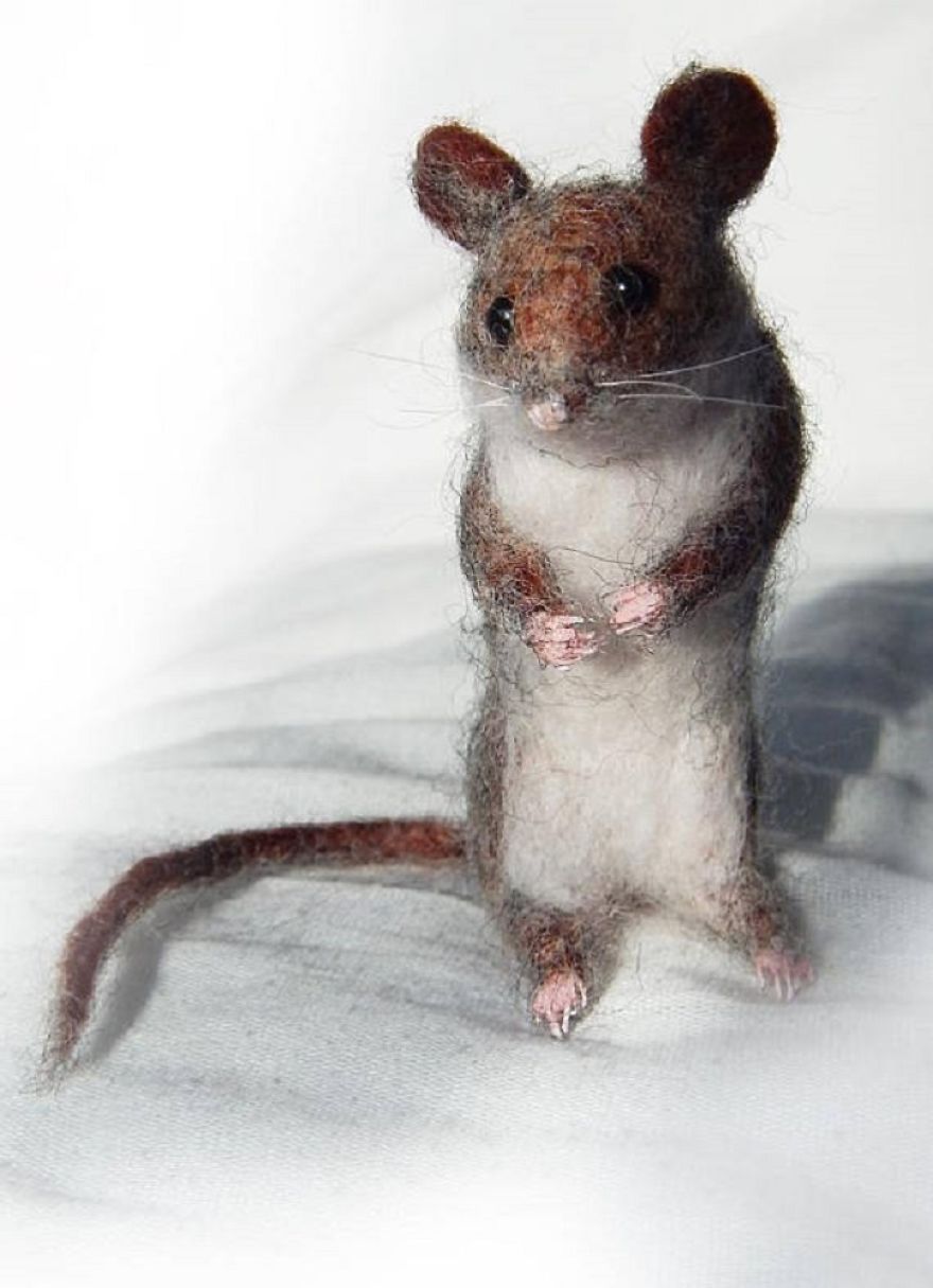 This Artist Stabs Creatures Into Life This Artist Stabs Creatures Into Life