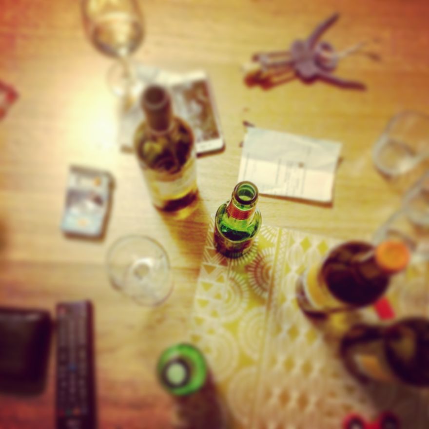 This Instagram Account Captures Surprising “Morning After” Tables This Instagram Account Captures Surprising “Morning After” Tables