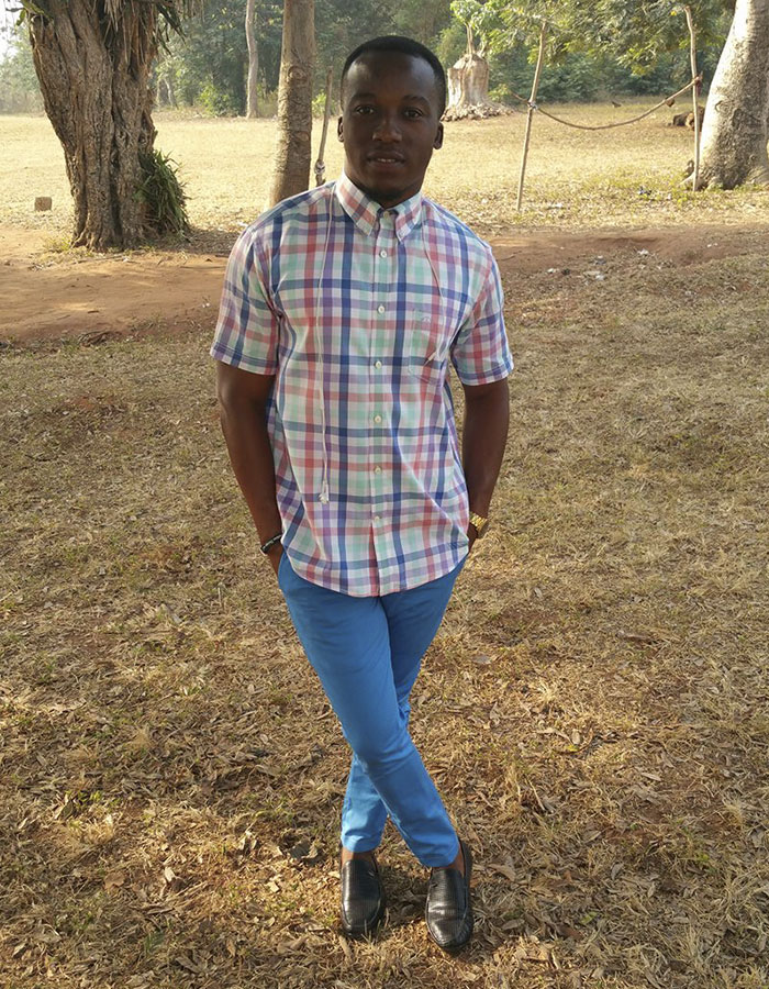 Teacher In Ghana Teaches ‘MS Word’ On Chalkboard, And You Have To See It From Up Close To Really Appreciate It