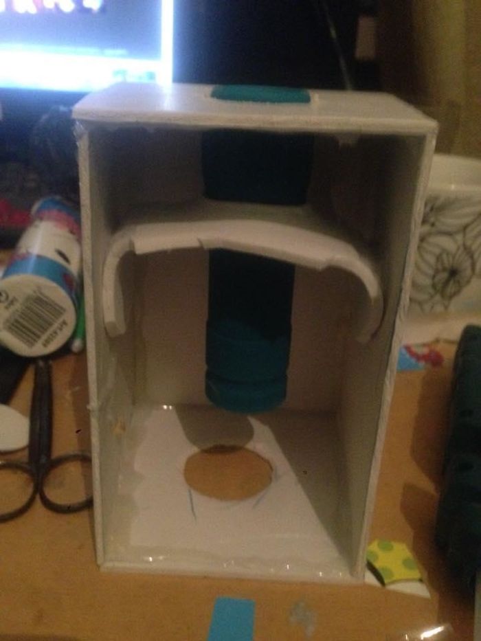 Magic Wand/staff Out Of Food Container And The Flash Light! Magic Wand/staff Out Of Food Container And The Flash Light!