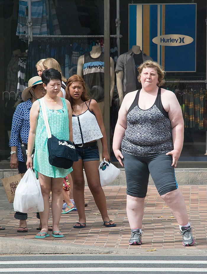 Woman Photographs Strangers To Show How People React To Overweight People Woman Photographs Strangers To Show How People React To Overweight People