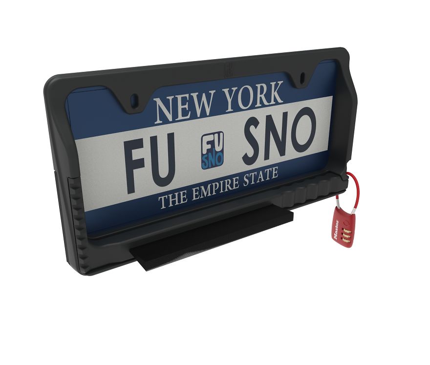 The World&#8217;s First Snow Brush You Can Use Without Opening Your Car