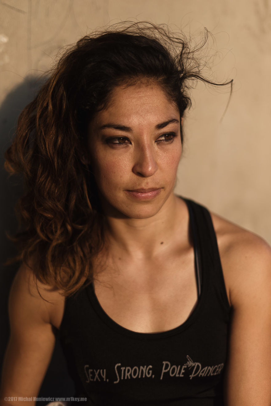 How Muslim Women Use Pole Dancing To Gain Confidence How Muslim Women Use Pole Dancing To Gain Confidence