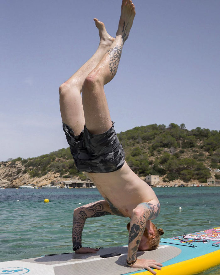 Barber Tells This ‘Shy’ Insurance Man To Grow A Beard, And It Ends Up Transforming His Life Barber Tells This ‘Shy’ Insurance Man To Grow A Beard, And It Ends Up Transforming His Life