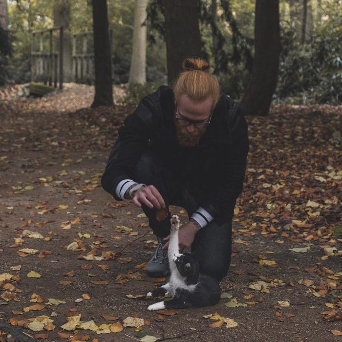 Barber Tells This ‘Shy’ Insurance Man To Grow A Beard, And It Ends Up Transforming His Life Barber Tells This ‘Shy’ Insurance Man To Grow A Beard, And It Ends Up Transforming His Life