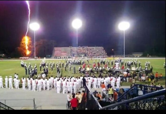 117 Times People Miraculously Avoided The Biggest Disasters 117 Times People Miraculously Avoided The Biggest Disasters