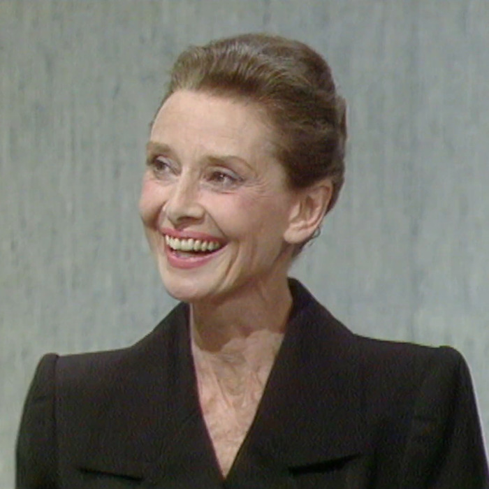 “Sinister”: People Are Just Now Finding Out Audrey Hepburn Actually Aged, The Reactions Are Wild “Sinister”: People Are Just Now Finding Out Audrey Hepburn Actually Aged, The Reactions Are Wild