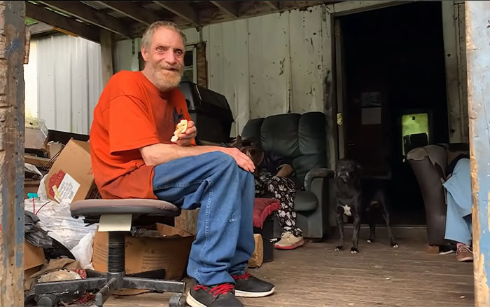 “This Is A Total Invasion”: Internet Reacts After Viral Fame Destroys America’s “Most Inbred Family” “This Is A Total Invasion”: Internet Reacts After Viral Fame Destroys America’s “Most Inbred Family”