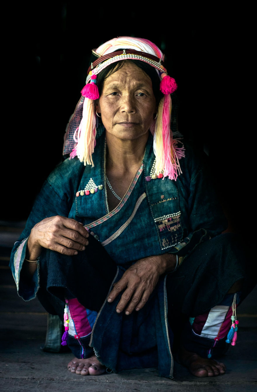 French Photographer Réhahn Has Met 49 Out Of The 54 Tribes Of Vietnam French Photographer Réhahn Has Met 49 Out Of The 54 Tribes Of Vietnam