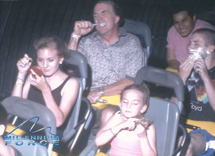 30 Rollercoaster Photos That Will Make You Die From Laughter