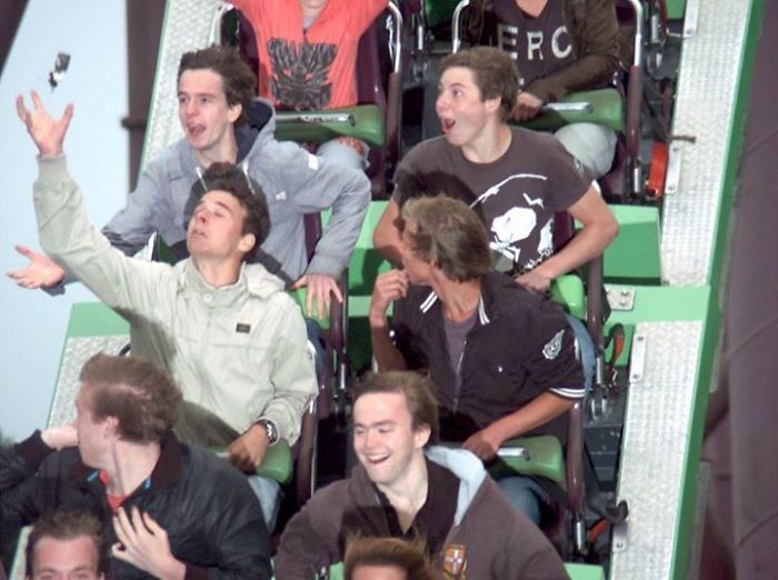 30 Rollercoaster Photos That Will Make You Die From Laughter