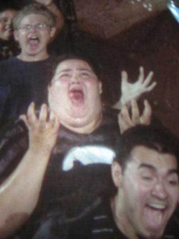 30 Rollercoaster Photos That Will Make You Die From Laughter