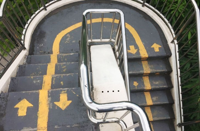 287 ‘Hmmm’ Photos That Raise More Questions Than They Will Answer 287 ‘Hmmm’ Photos That Raise More Questions Than They Will Answer