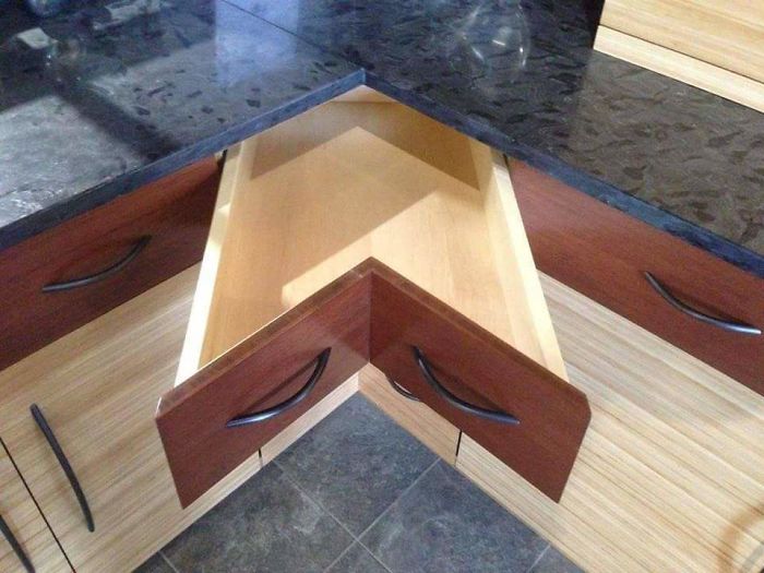 287 ‘Hmmm’ Photos That Raise More Questions Than They Will Answer 287 ‘Hmmm’ Photos That Raise More Questions Than They Will Answer