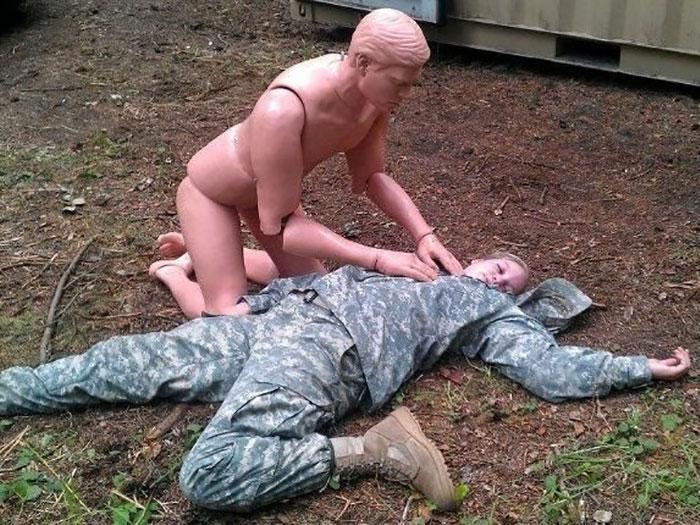 287 ‘Hmmm’ Photos That Raise More Questions Than They Will Answer 287 ‘Hmmm’ Photos That Raise More Questions Than They Will Answer