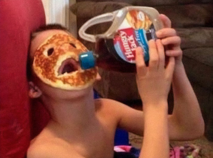 287 ‘Hmmm’ Photos That Raise More Questions Than They Will Answer 287 ‘Hmmm’ Photos That Raise More Questions Than They Will Answer