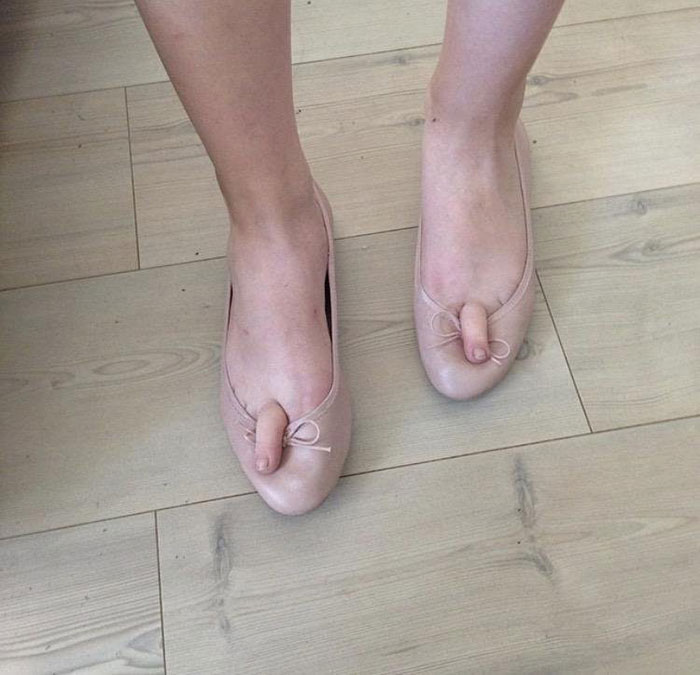 287 ‘Hmmm’ Photos That Raise More Questions Than They Will Answer 287 ‘Hmmm’ Photos That Raise More Questions Than They Will Answer