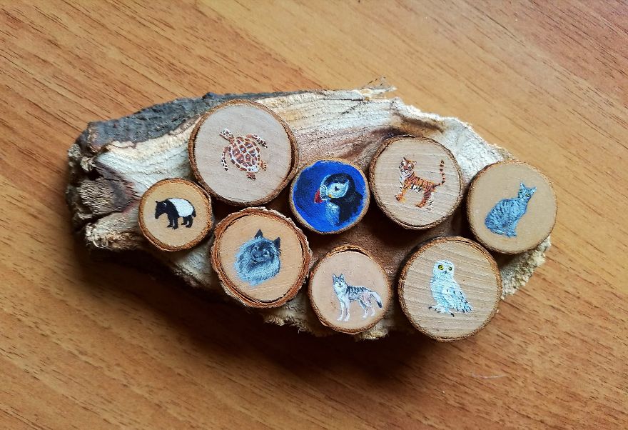 I Use Acrylics To Paint Intricate Little Animals On Small Slices Of Wood I Use Acrylics To Paint Intricate Little Animals On Small Slices Of Wood