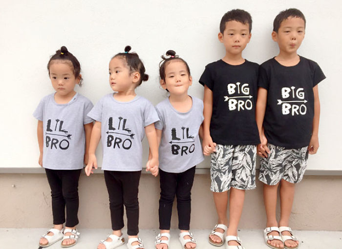 Japanese Mom Captures Her Life With Her Twins And Triplets And It’s Just Too Adorable Japanese Mom Captures Her Life With Her Twins And Triplets And It’s Just Too Adorable