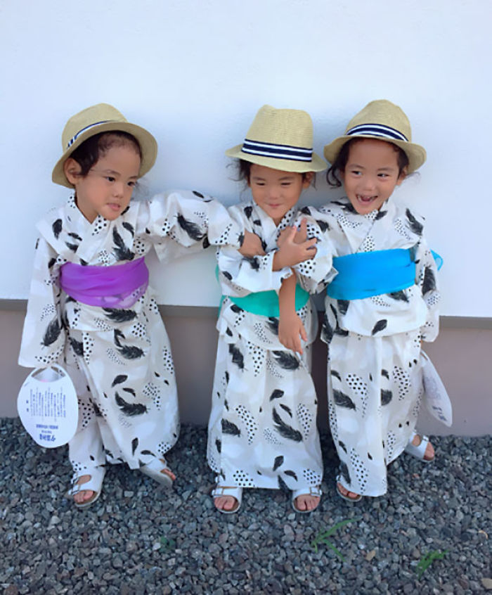 Japanese Mom Captures Her Life With Her Twins And Triplets And It’s Just Too Adorable Japanese Mom Captures Her Life With Her Twins And Triplets And It’s Just Too Adorable