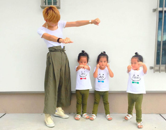 Japanese Mom Captures Her Life With Her Twins And Triplets And It’s Just Too Adorable Japanese Mom Captures Her Life With Her Twins And Triplets And It’s Just Too Adorable