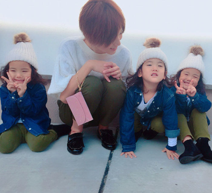 Japanese Mom Captures Her Life With Her Twins And Triplets And It’s Just Too Adorable Japanese Mom Captures Her Life With Her Twins And Triplets And It’s Just Too Adorable