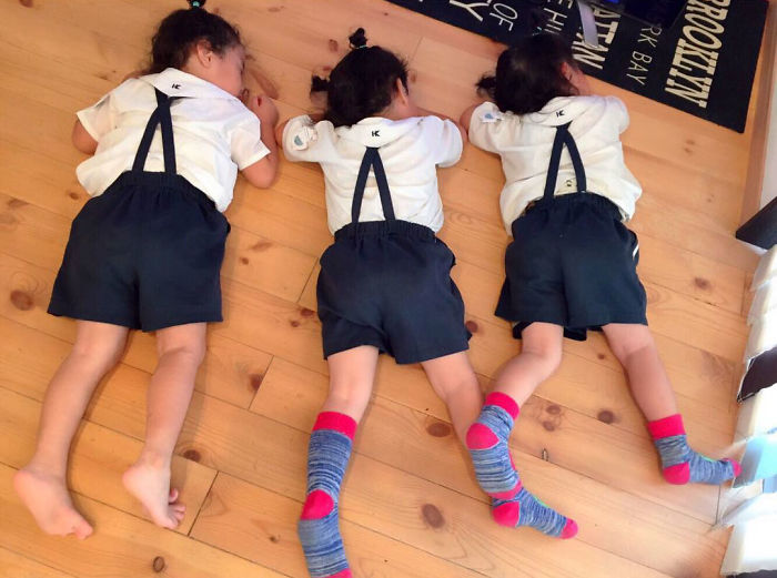 Japanese Mom Captures Her Life With Her Twins And Triplets And It’s Just Too Adorable Japanese Mom Captures Her Life With Her Twins And Triplets And It’s Just Too Adorable