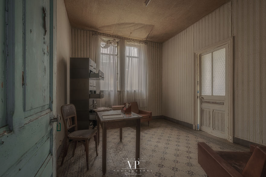 I Photographed This Spa, Frozen In Time I Photographed This Spa, Frozen In Time