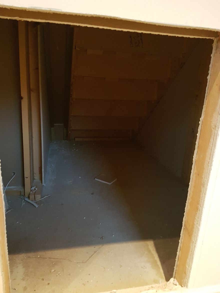 Our Dog Was Getting A Human Sister, So I Built Her A Room Under The Stairs &#8211; It Turned Out Better Than Expected