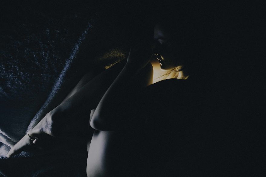 I Created Underwater Mermaid Portraits Using Only A Blanket, Fairy Lights And My Phone’s Torch I Created Underwater Mermaid Portraits Using Only A Blanket, Fairy Lights And My Phone’s Torch