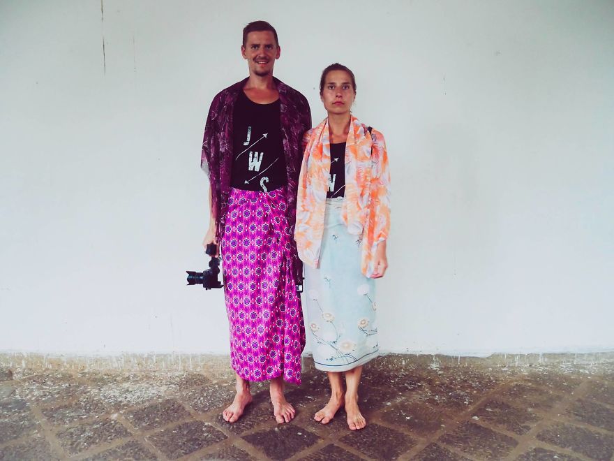 My Sister And Her Boyfriend Have Been Travelling Asia Meeting Actual Bored Pandas And Other World Wonders My Sister And Her Boyfriend Have Been Travelling Asia Meeting Actual Bored Pandas And Other World Wonders