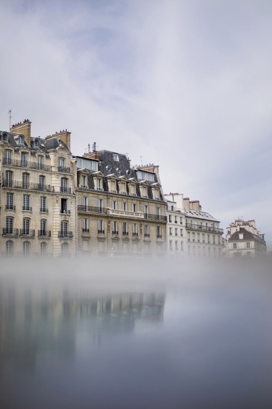 I Photograph The World Upside Down Using My Phone Screen As A Portable Mirror I Photograph The World Upside Down Using My Phone Screen As A Portable Mirror