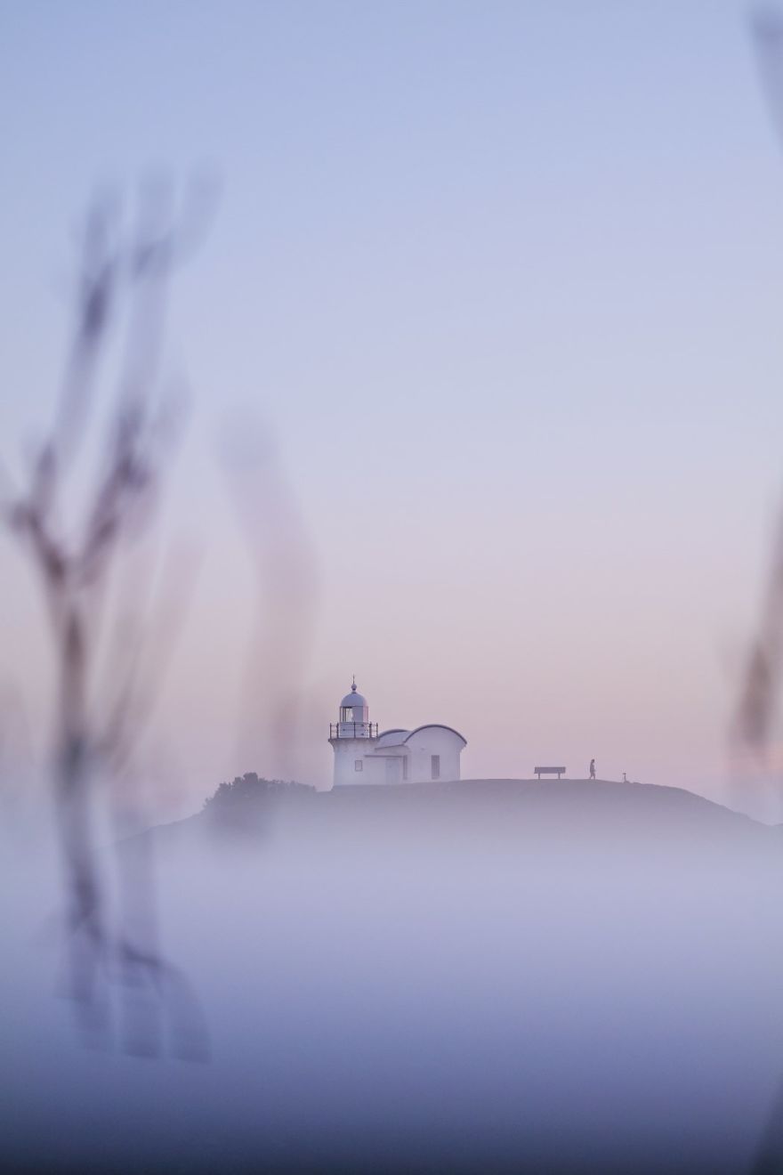 I Photograph The World Upside Down Using My Phone Screen As A Portable Mirror I Photograph The World Upside Down Using My Phone Screen As A Portable Mirror